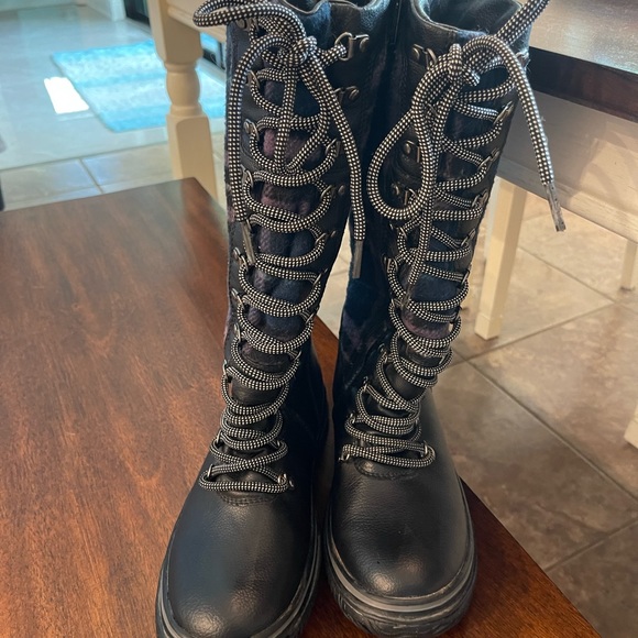 Pajar Snow Boots, 8-8 1/2, Excellent condition! - Picture 3 of 11